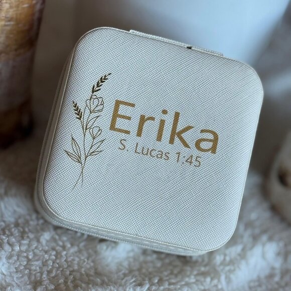 Custom jewelry box with a personalized name - Picture 2 of 4